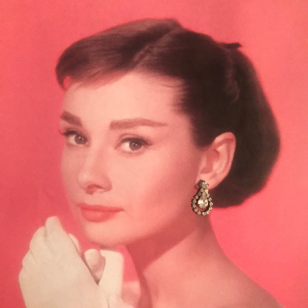 Teardrop vintage earring